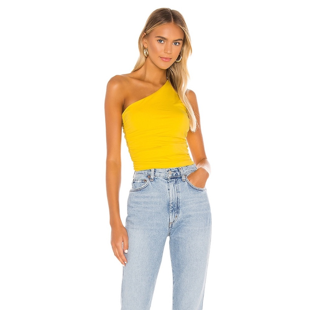 Superdown Anna ruched top in yellow - Picture 4 of 4